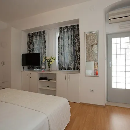 Cubicula Of Studio Apartment *
